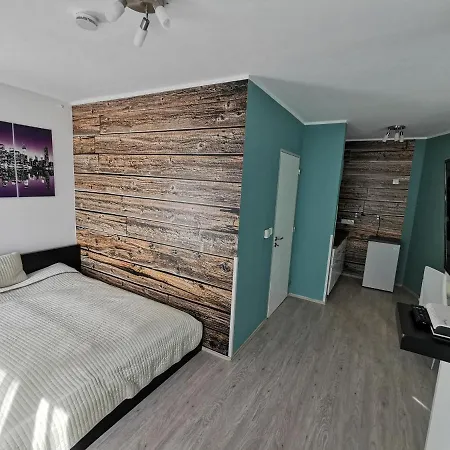 Mustang Klinovec Apartman *